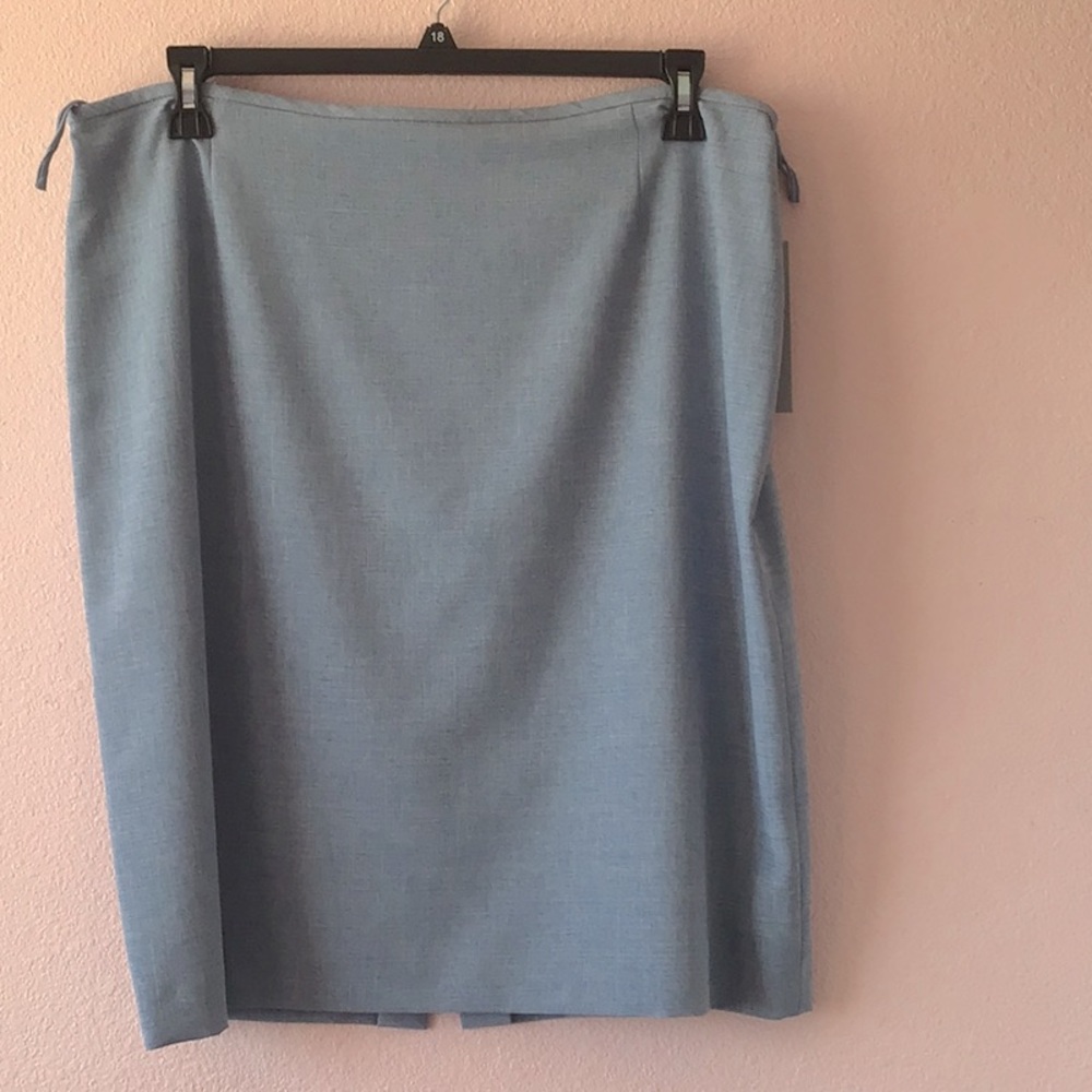 New Preston & York skirt with lining size 18 blue